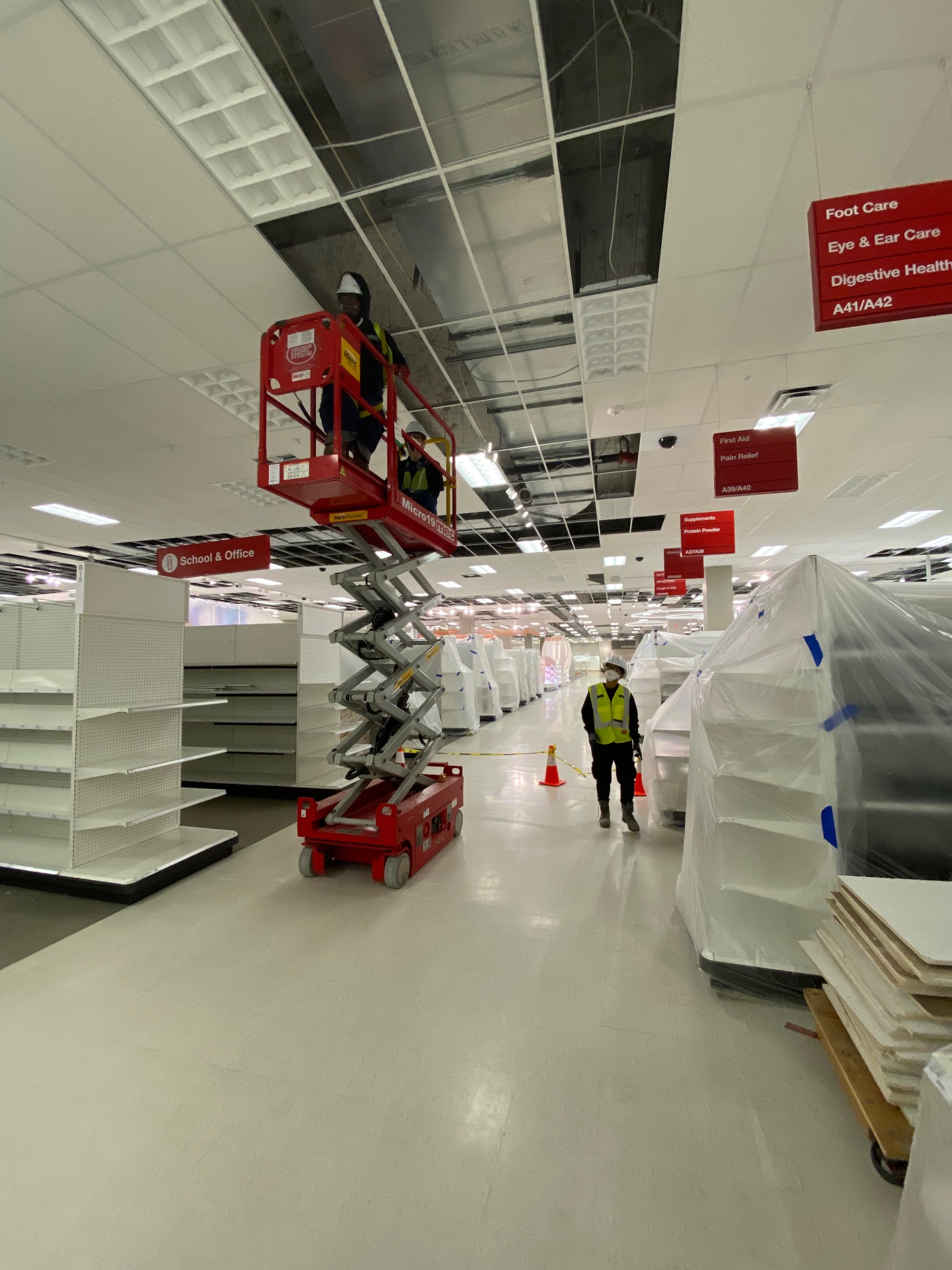 Pharmacy aisle — ceiling & vent cleaning